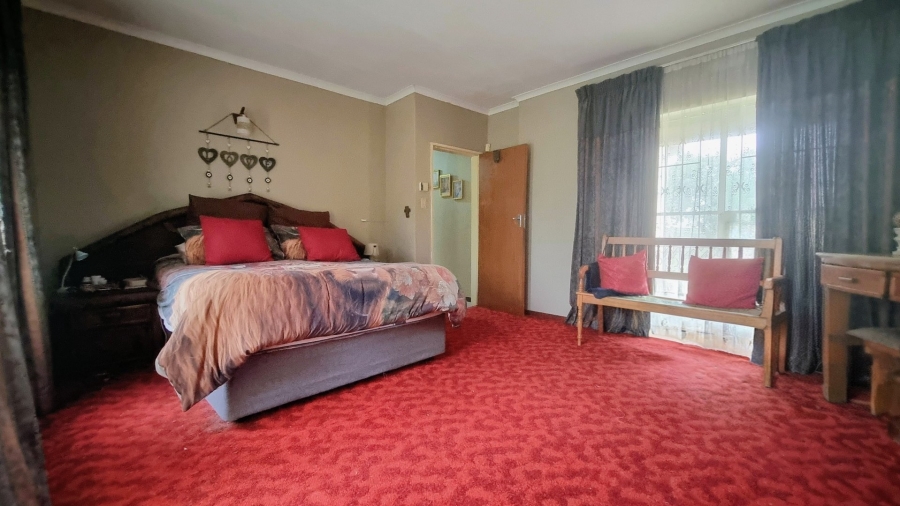 4 Bedroom Property for Sale in Deneysville Free State